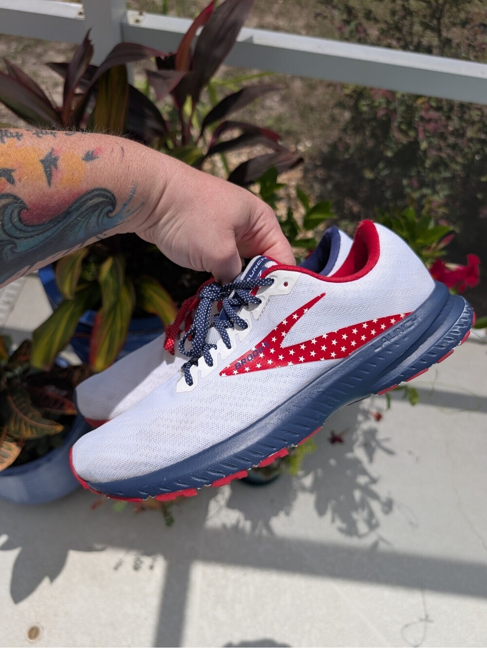 Brooks Launch 7 Run USA Running Shoes Women's Size 10 Red White Blue Patriotic
